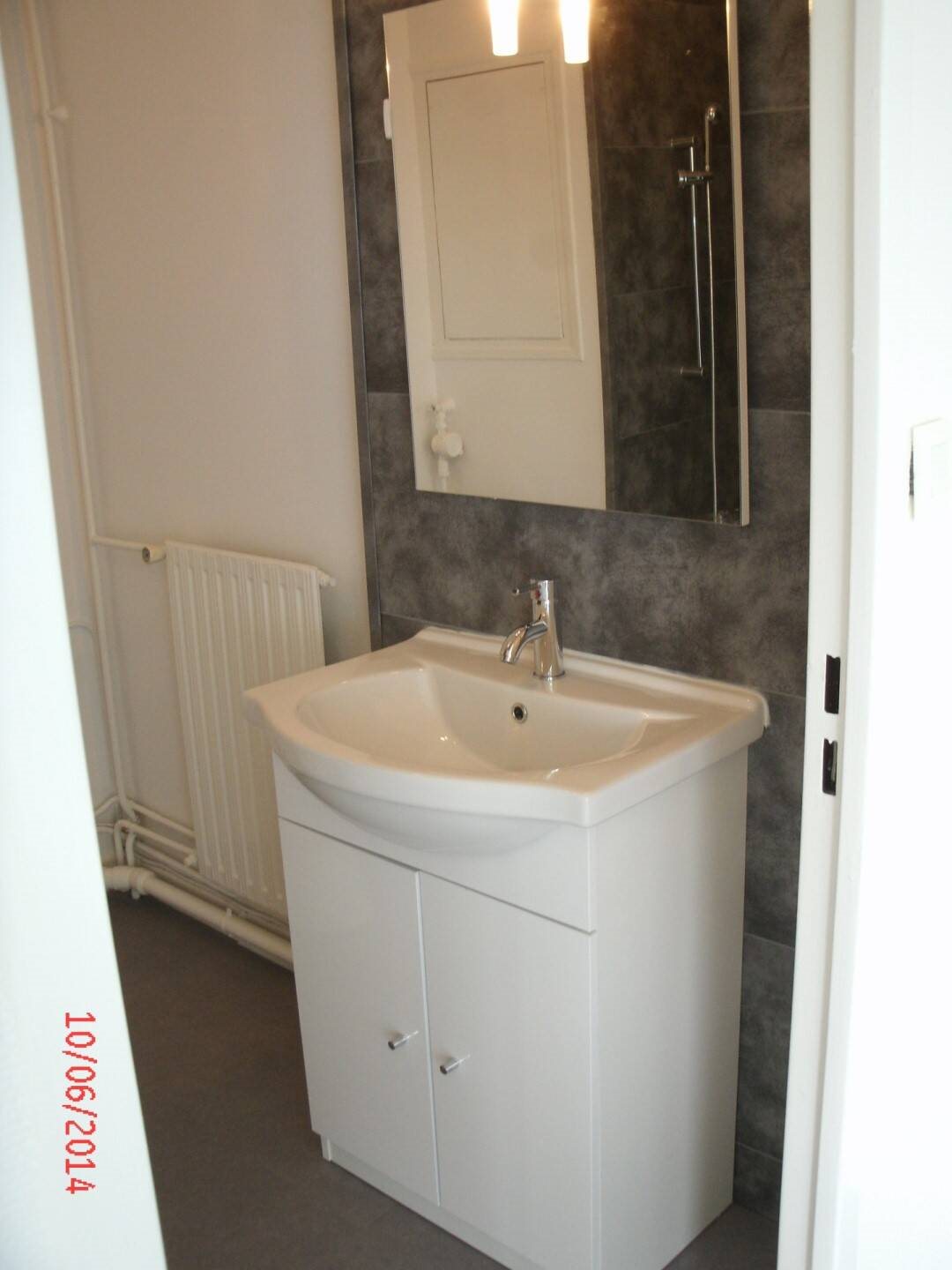 Appartement à louer, 34m², Pont-de-Chéruy