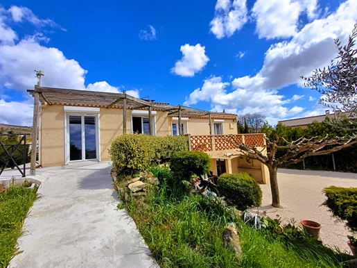 Maison 109 m2, double garage et abris, sur 1481 m2 de terrain avec piscine