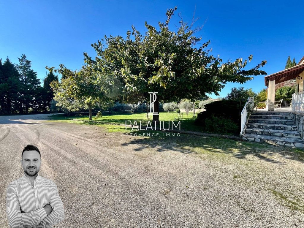 Maison à vendre, 150m², Eyguières