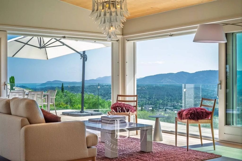 Maison à louer, 240m², Grasse