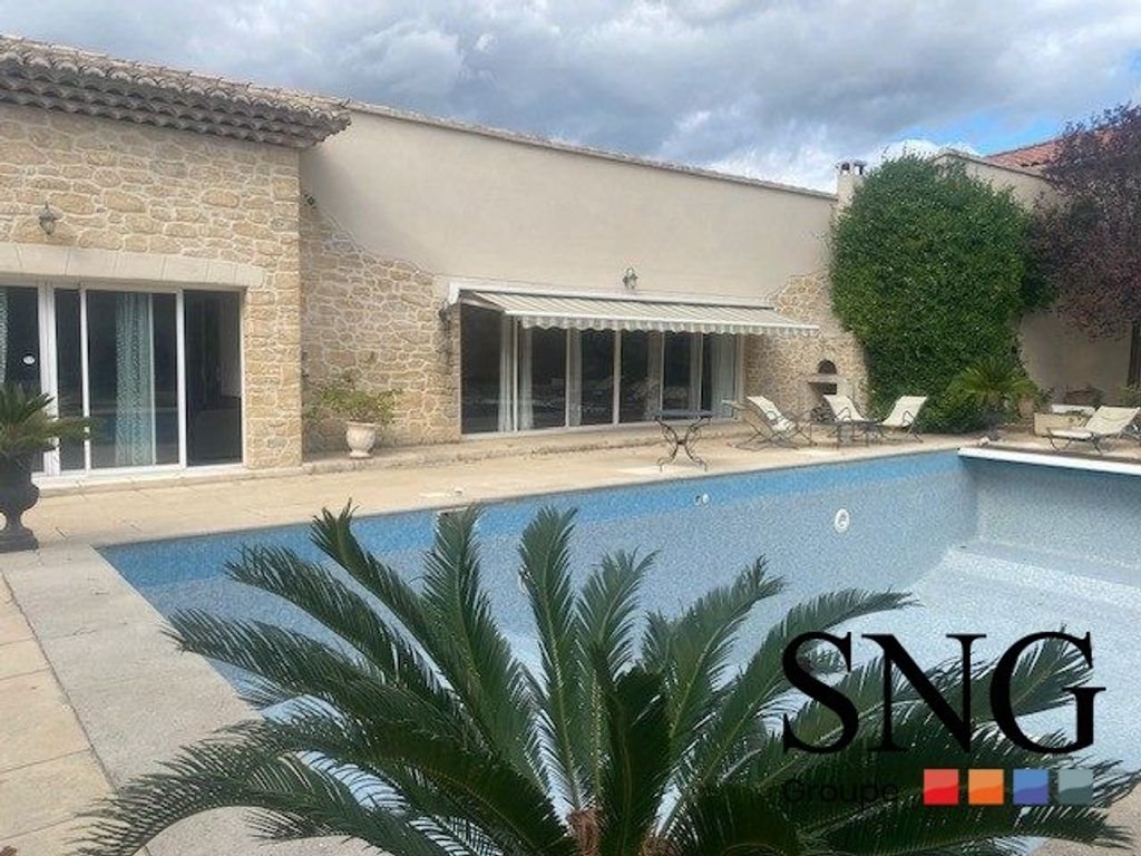 Maison à louer, 293m², Saint-Victoret