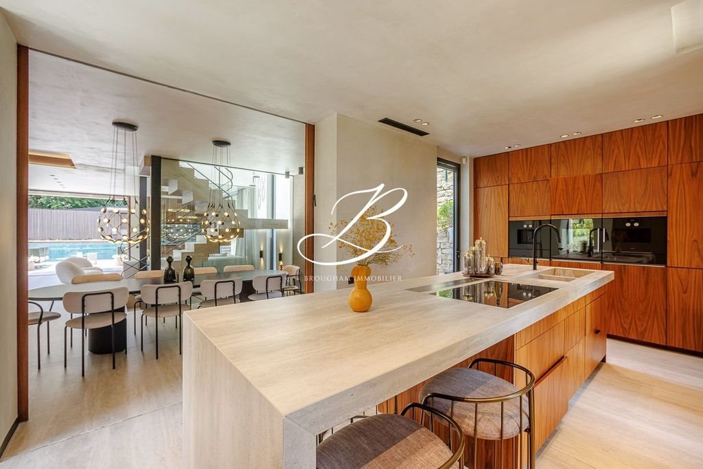 Maison à louer, 265m², Vallauris