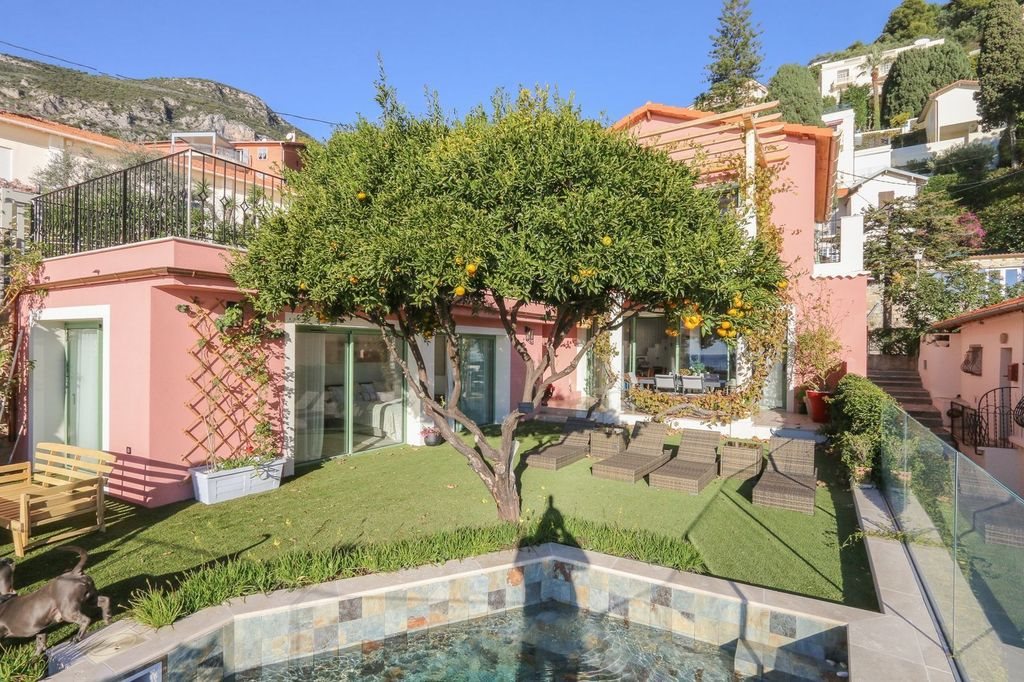 Maison à louer, 200m², Roquebrune-Cap-Martin