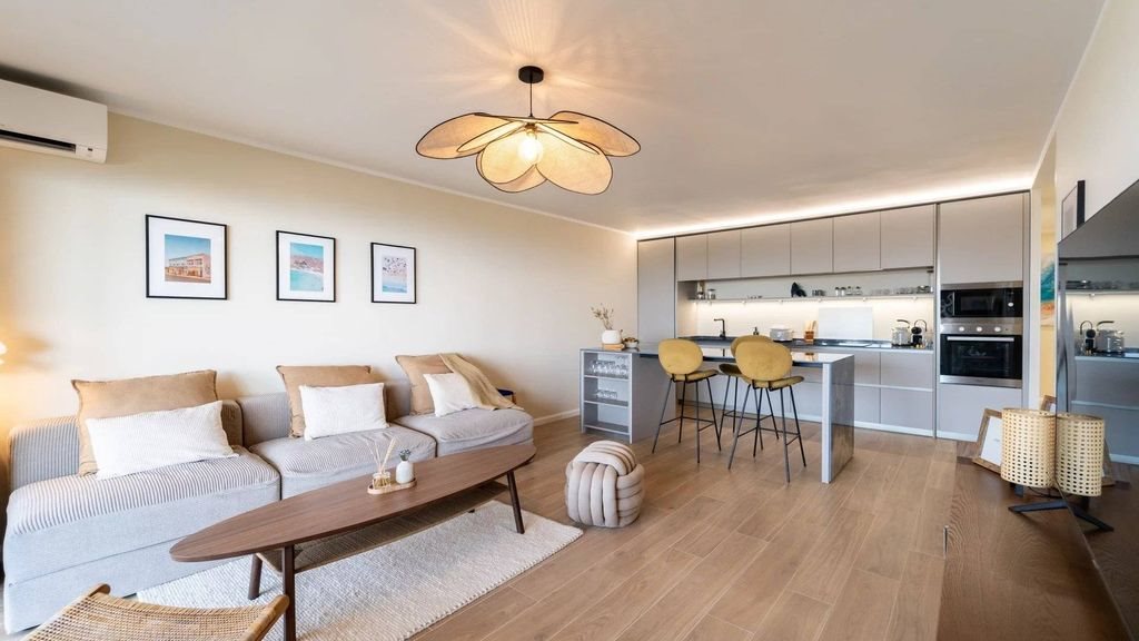 Appartement à louer, 83m², Nice