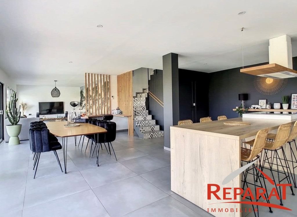 Maison à vendre, 182m², Ussac