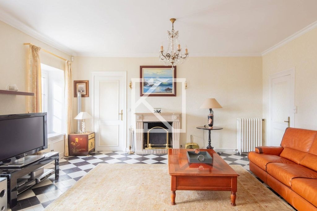 Maison à vendre, 220m², Saint-Pavace