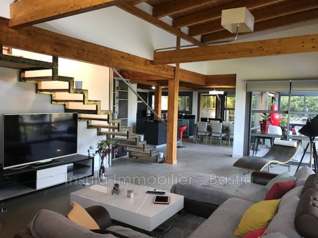 Maison à louer, 190m², Bastia