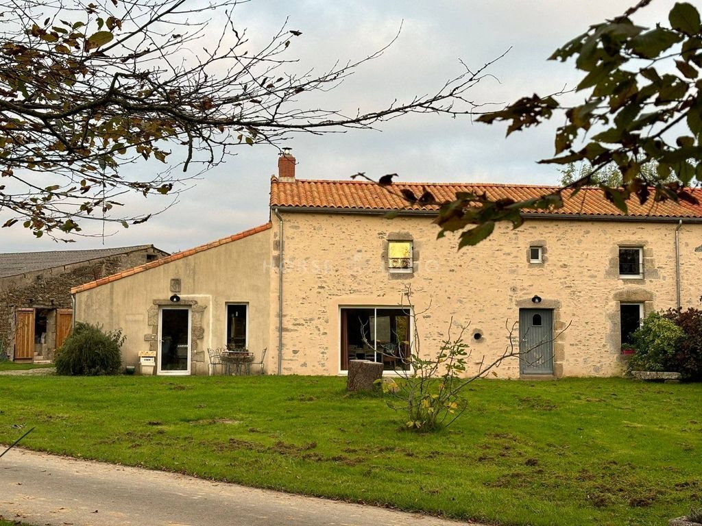 Maison à vendre, 191m², Le Poiré-sur-Vie