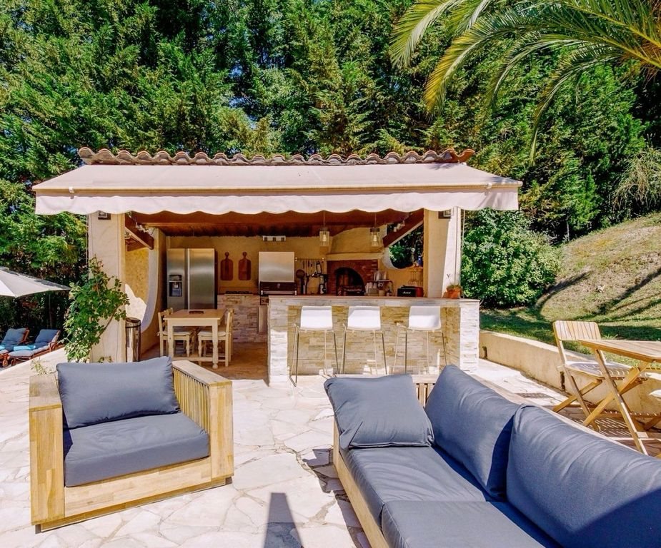 Maison à louer, 260m², Roquefort-les-Pins