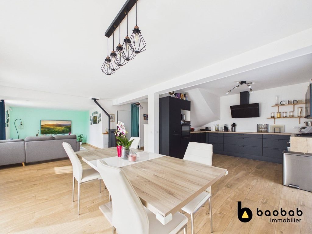 Maison à vendre, 125m², La Biolle