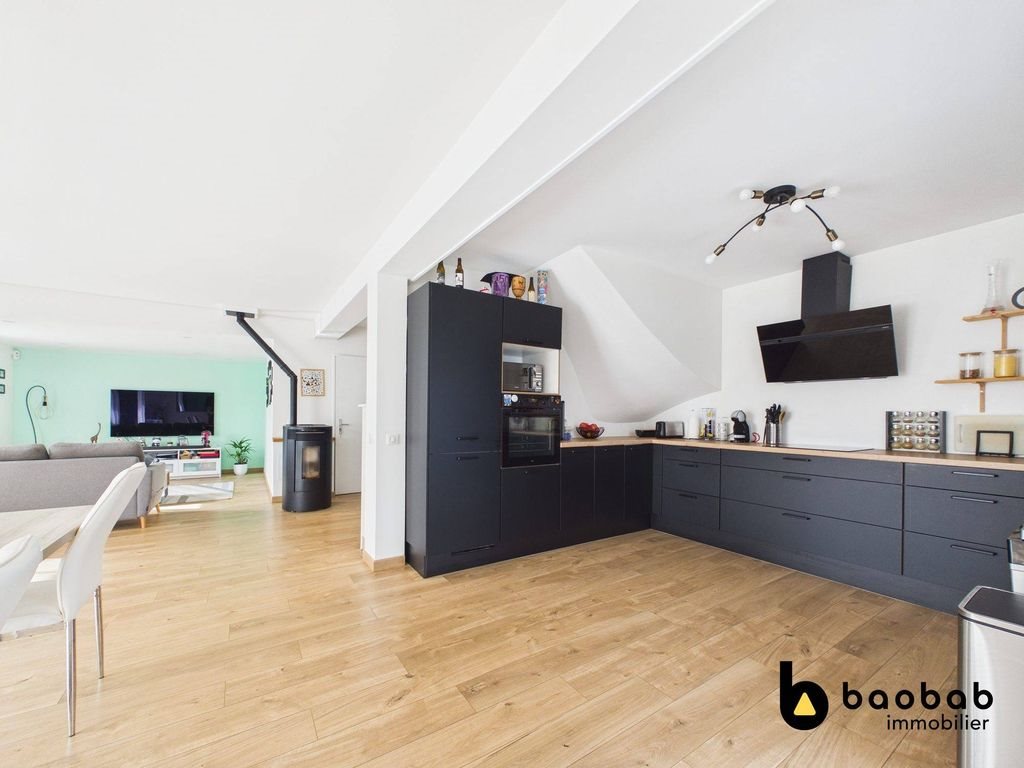 Maison à vendre, 125m², La Biolle
