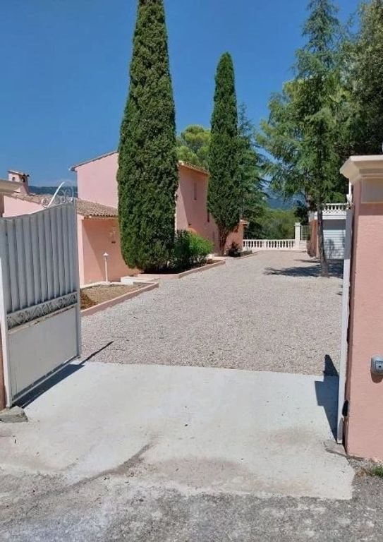 Maison à louer, 138m², Peymeinade