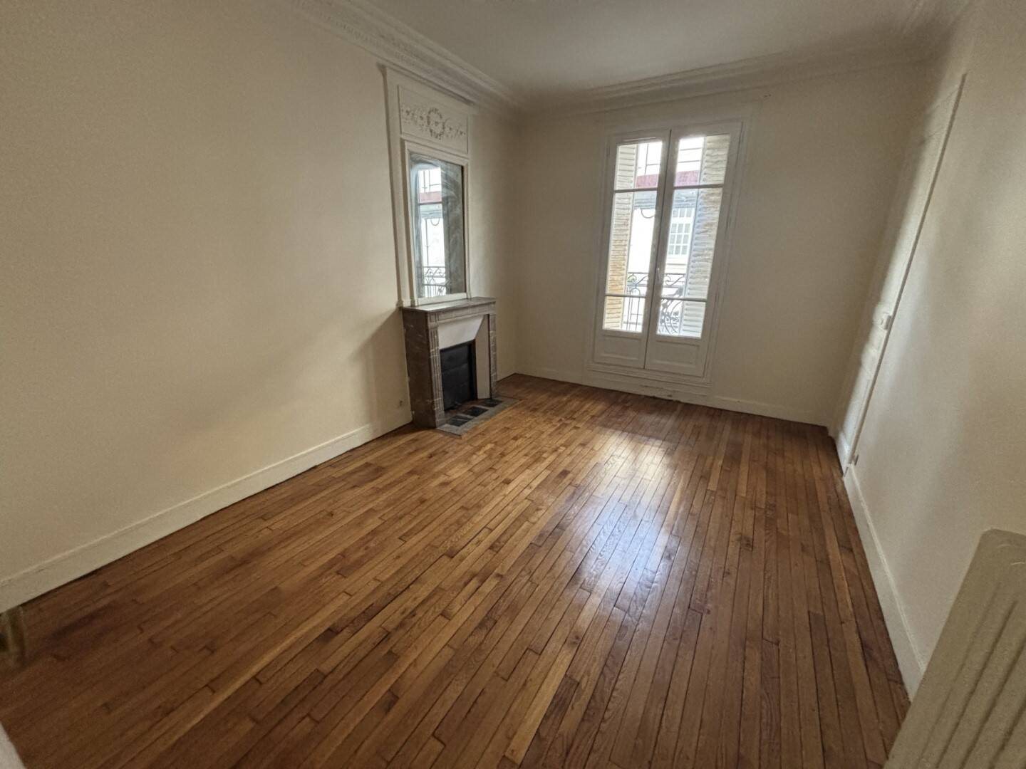 Appartement à louer, 62m², Paris 18ème