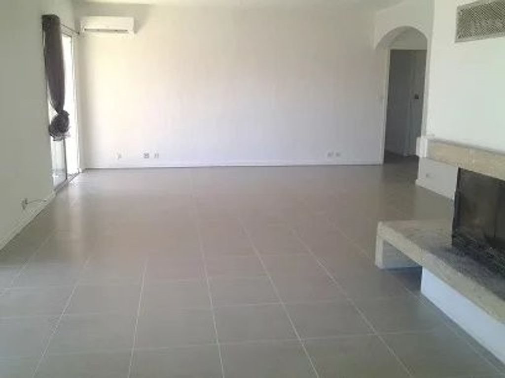 Maison à louer, 125m², Cantaron