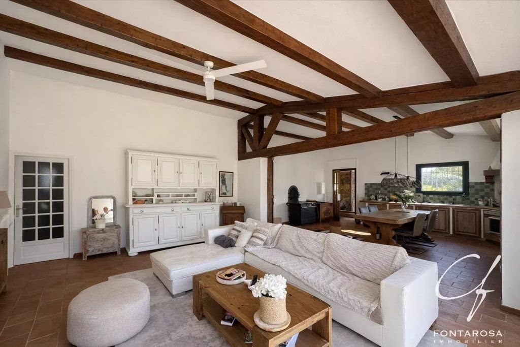 Maison à vendre, 145m², Roquebrune-sur-Argens