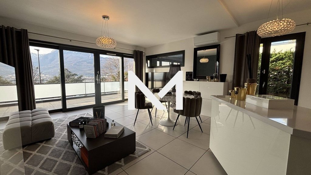 Appartement à vendre, 114m², Saint-Martin-le-Vinoux