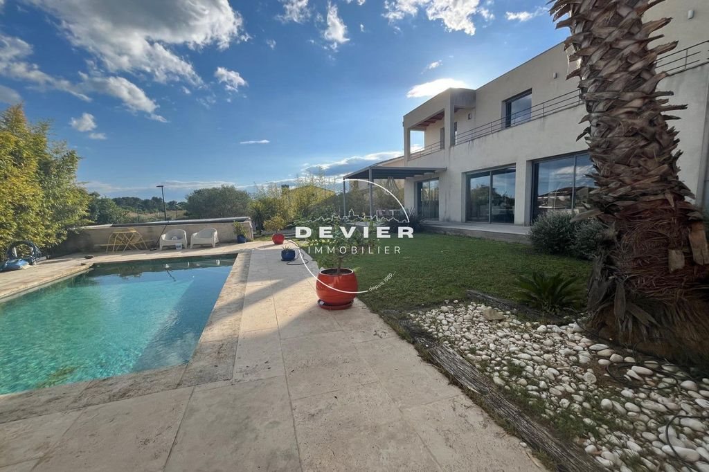 Maison à vendre, 170m², Saint-Geniès-des-Mourgues