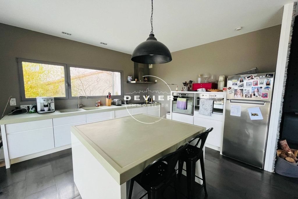 Maison à vendre, 170m², Saint-Geniès-des-Mourgues