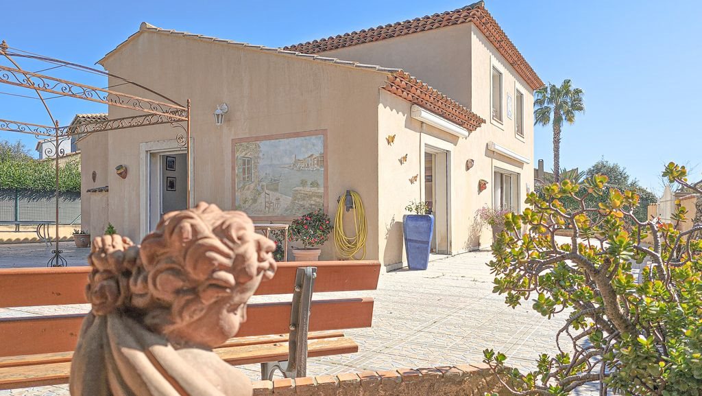 Maison à vendre, 176m², Hyères