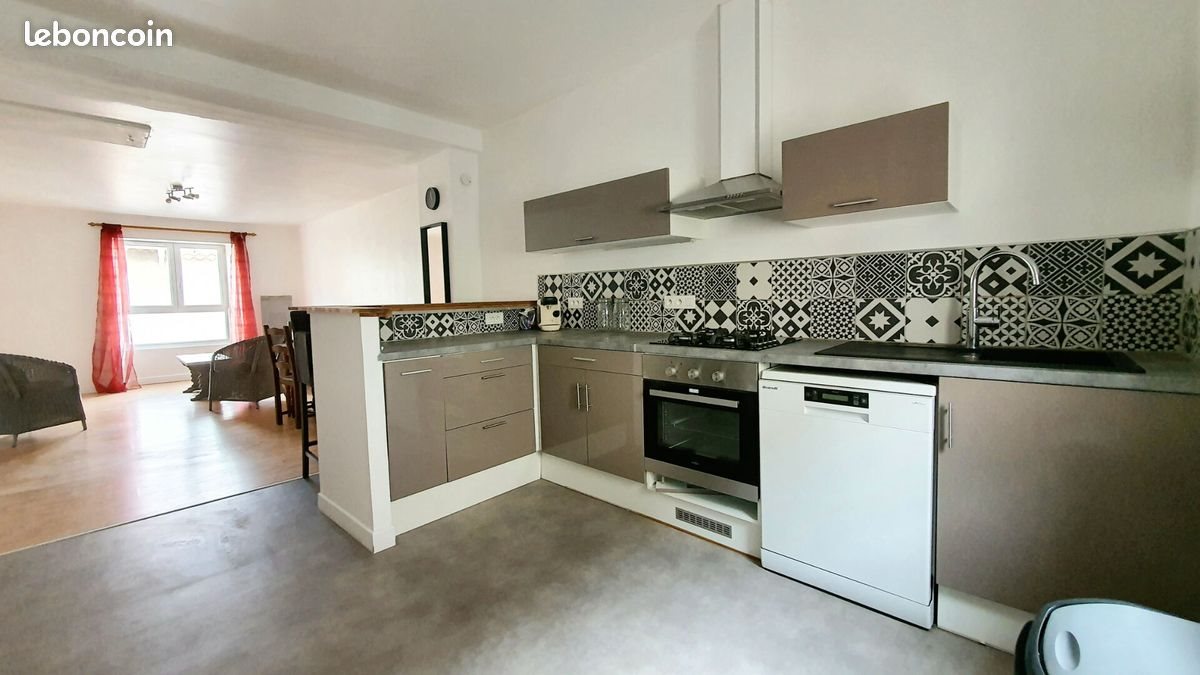 Appartement à louer, 74m², Simiane-Collongue