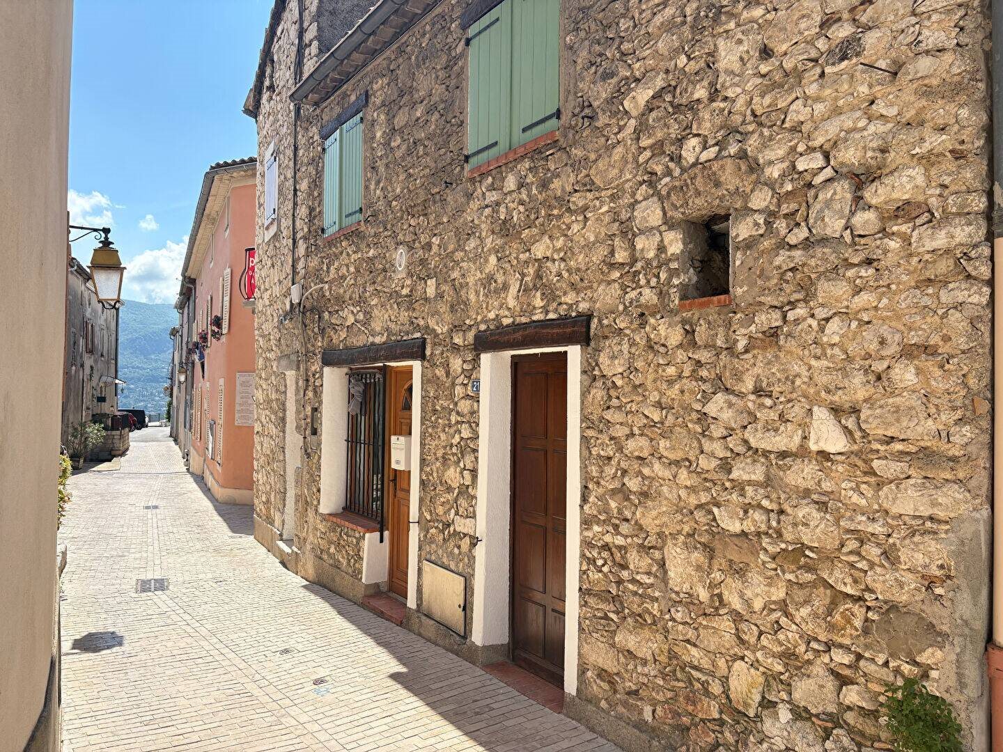 Appartement à louer, 41m², La Roquette-sur-Var