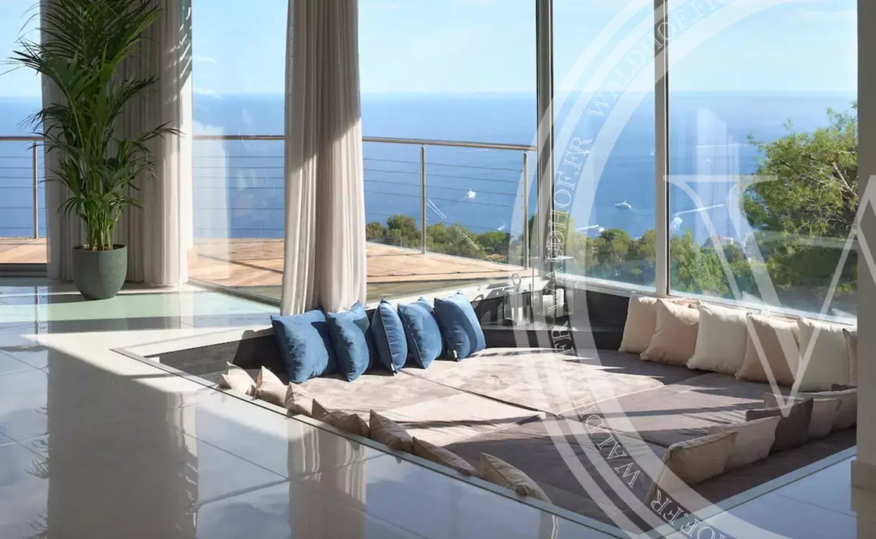 Maison à louer, 836m², Roquebrune-Cap-Martin