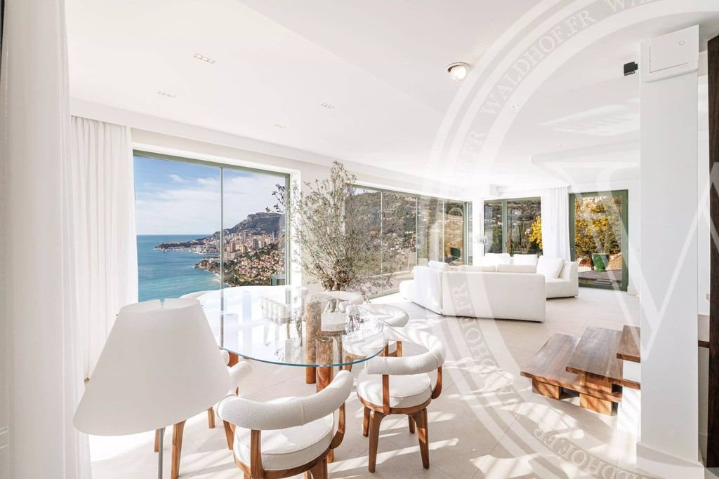 Maison à louer, 300m², Roquebrune-Cap-Martin