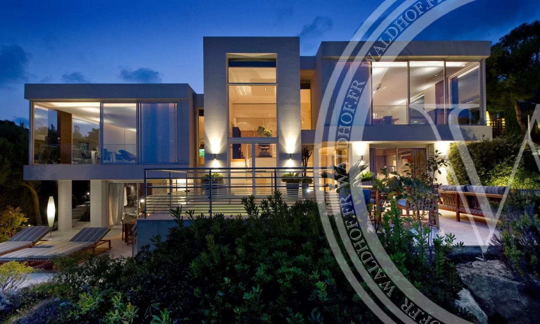 Maison à louer, 700m², Saint-Jean-Cap-Ferrat