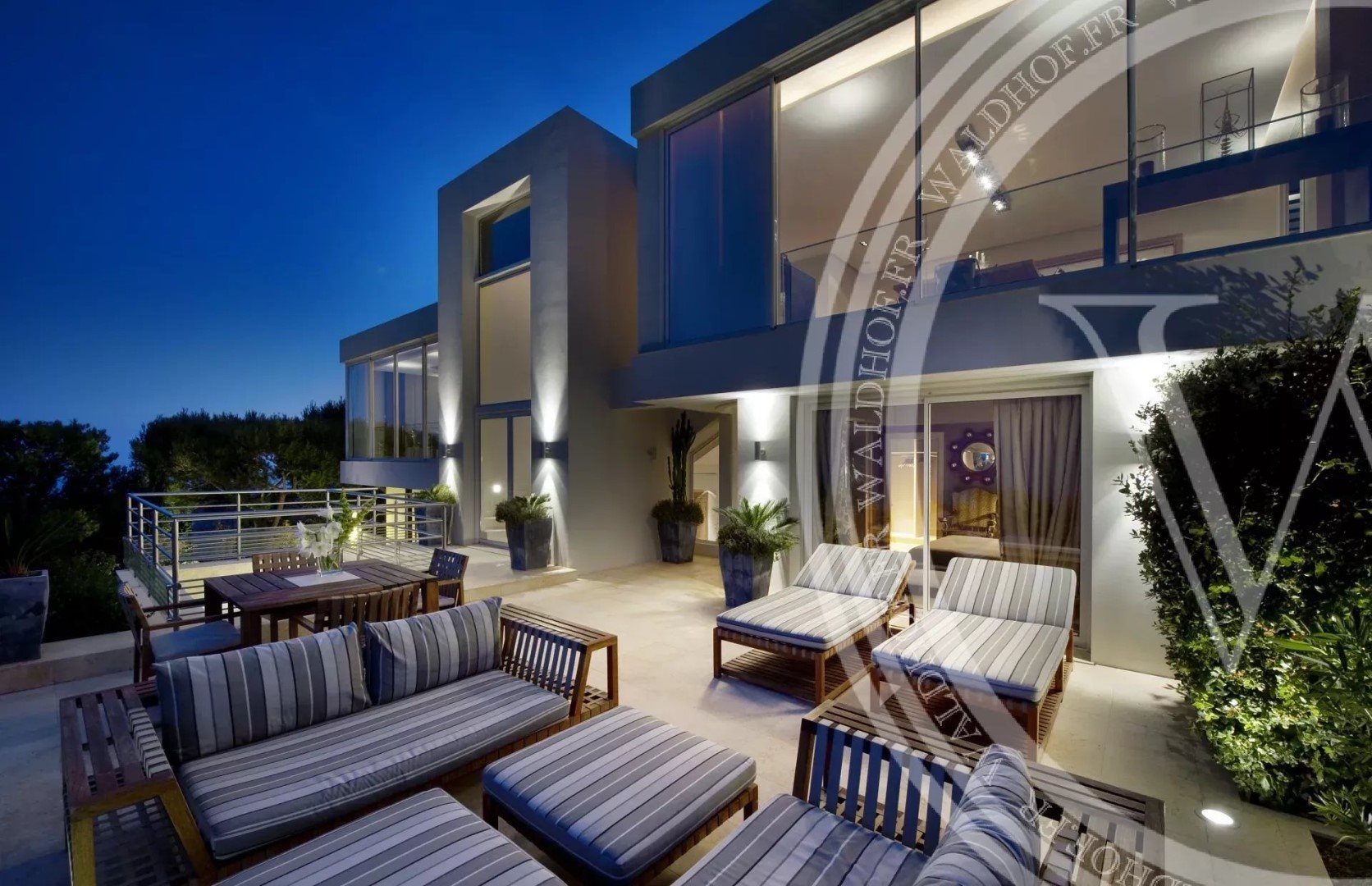 Maison à louer, 700m², Saint-Jean-Cap-Ferrat