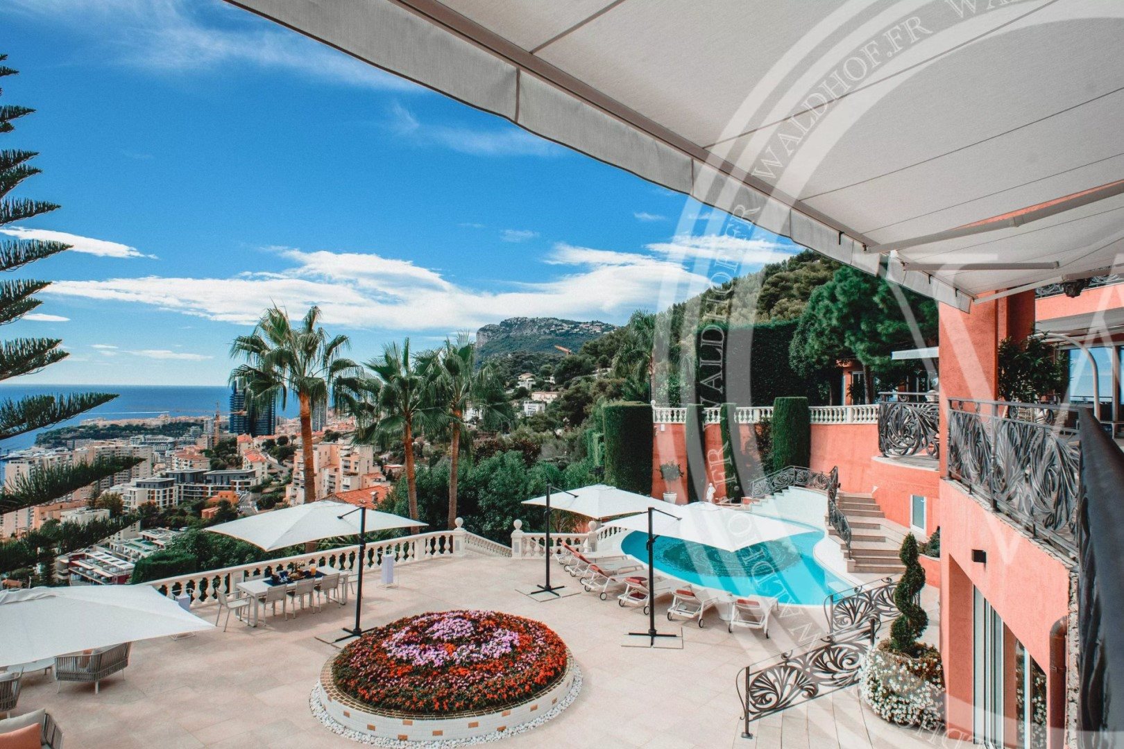 Maison à louer, 800m², Roquebrune-Cap-Martin