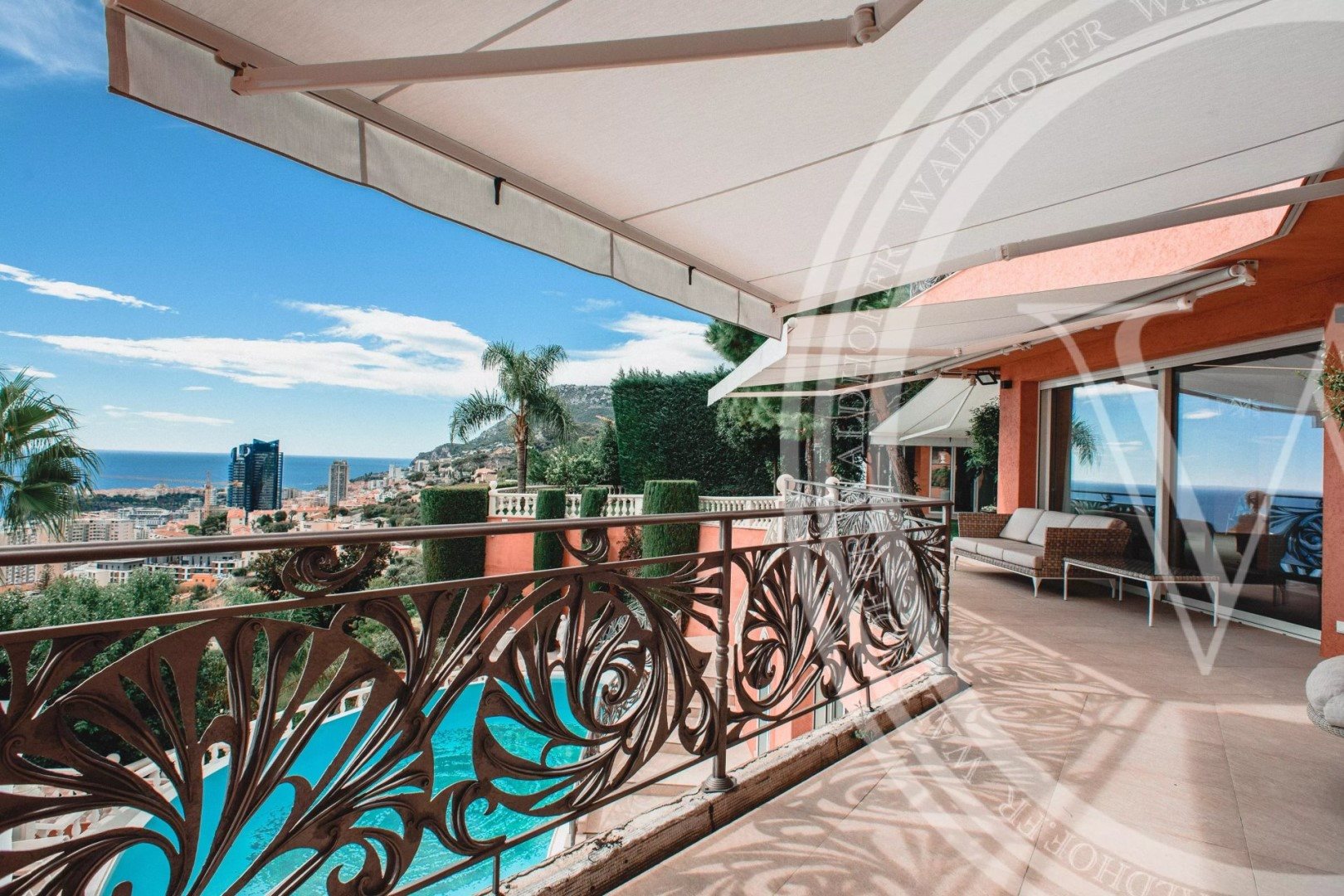 Maison à louer, 800m², Roquebrune-Cap-Martin