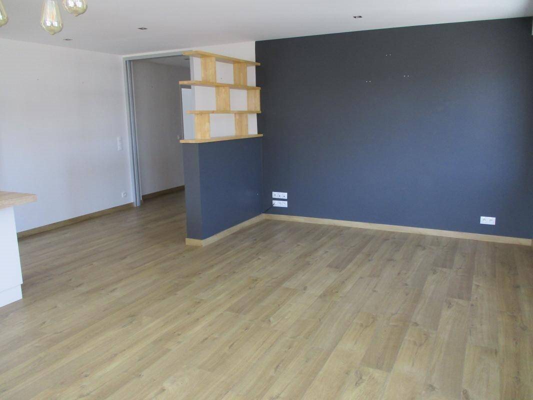 Appartement à louer, 97m², Ploudalmézeau