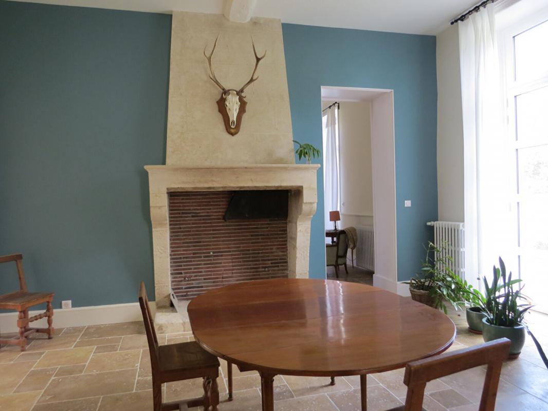 Prestigious residence park and outbuildings on 3 ha