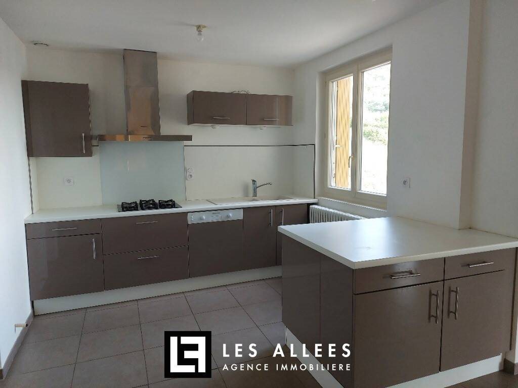 Maison à louer, 85m², Rochemaure