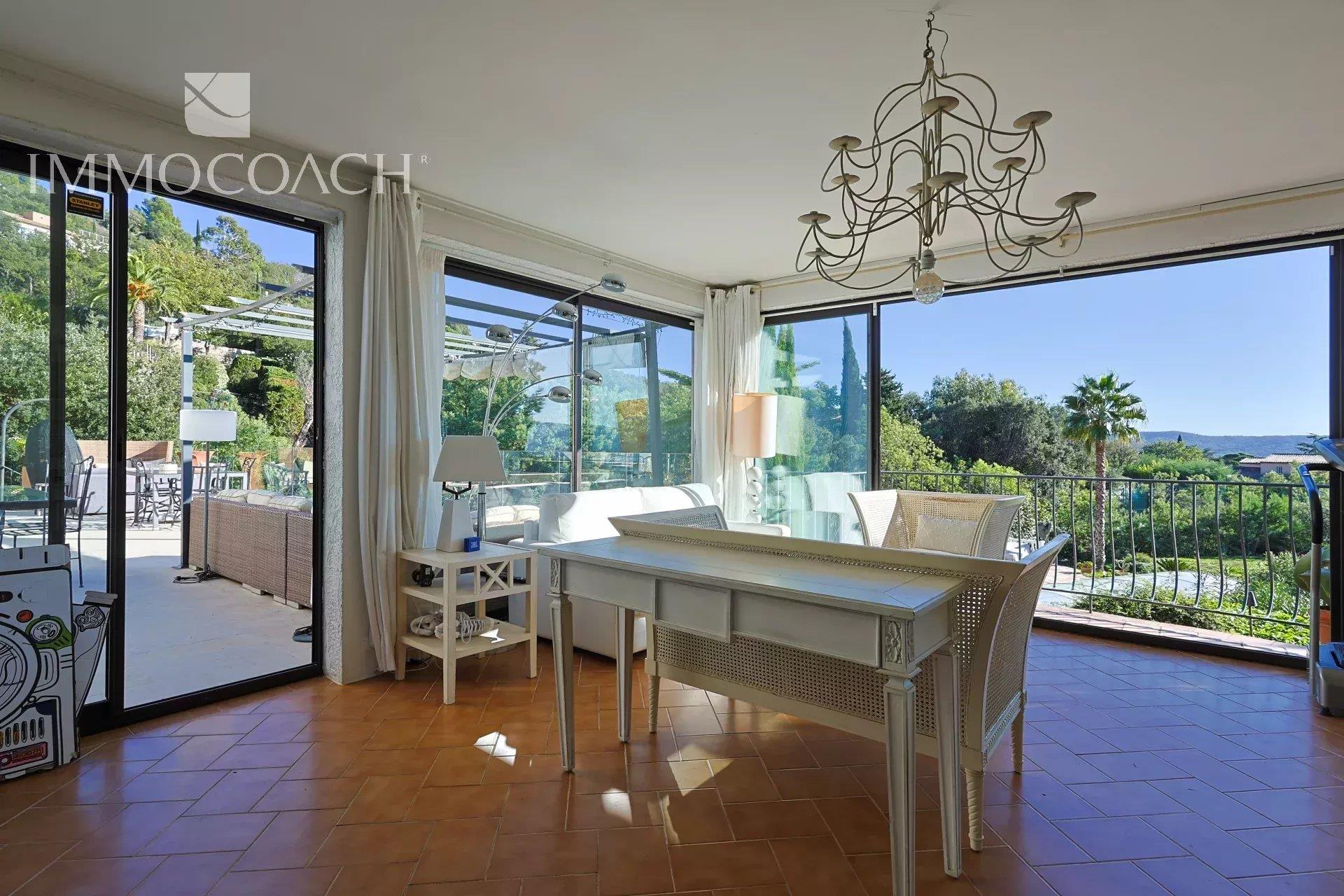 Grimaud : Moradia Com Vista Para O Mar E O Golfo De St Tropez