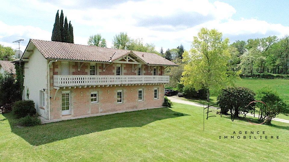 Propriété de charme, 376m2, 6ch sur 9ha à Bazas!
