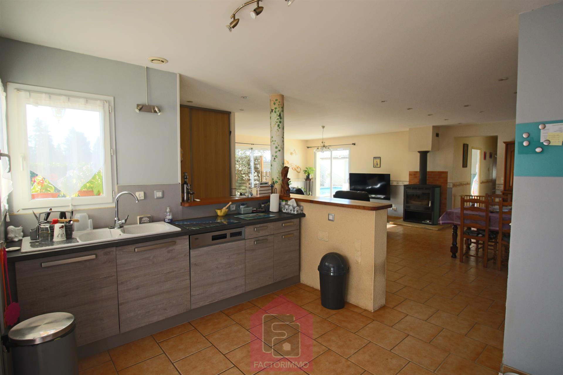 Compra: Vivenda (46700)