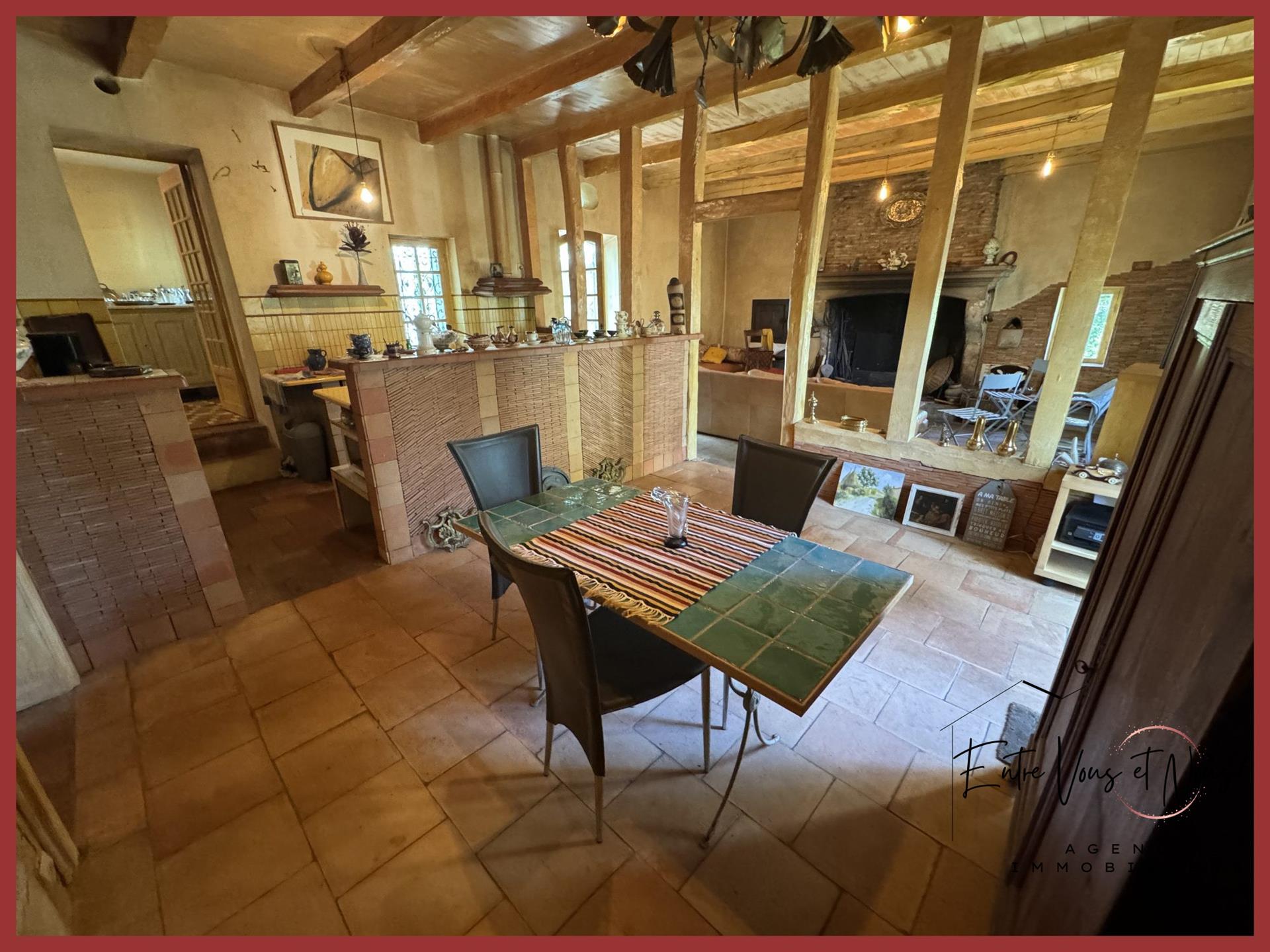 Longère du 18ème, 172m2, dépendances, 5000m2 terrain