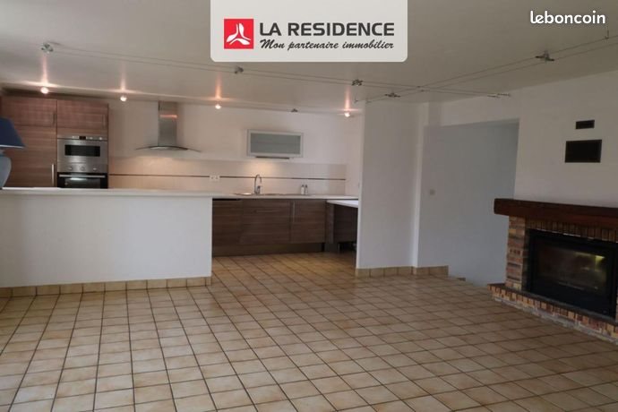 Maison à louer, 189m², Chaussy