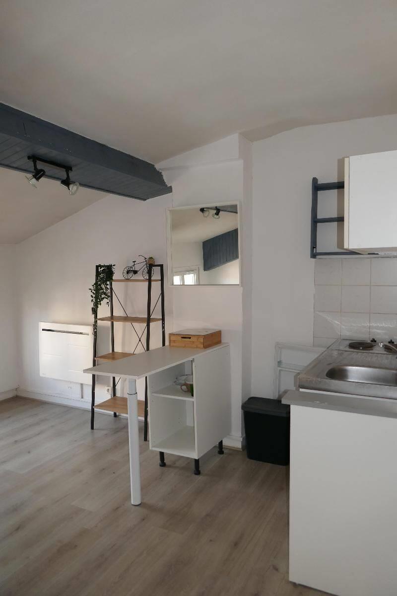 Appartement à louer, 27m², Saint-Etienne