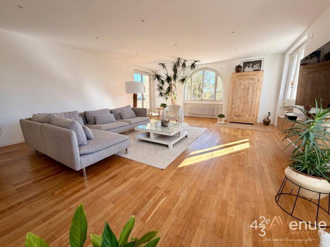 Maison à vendre, 265m², Sury-le-Comtal