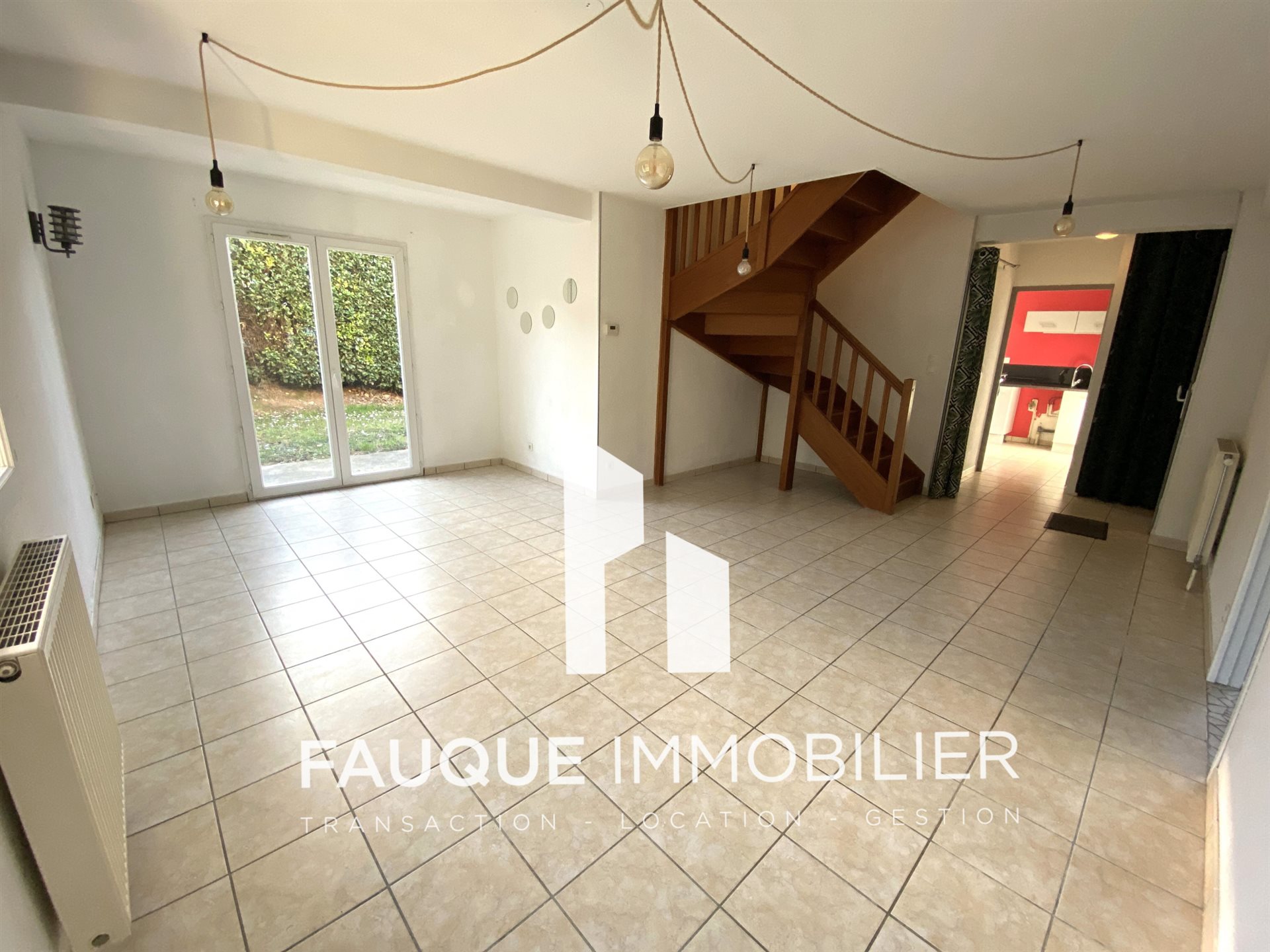 Maison à louer, 91m², Charpey