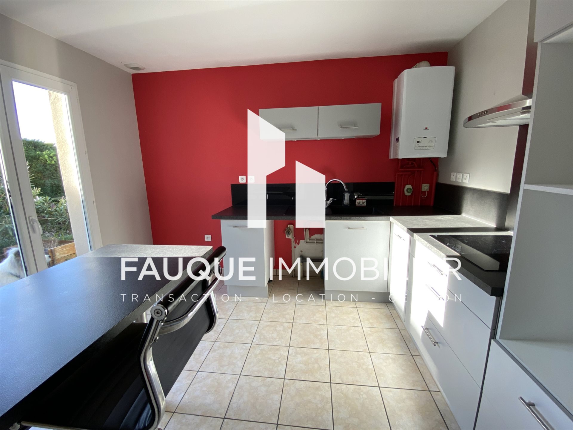 Maison à louer, 91m², Charpey