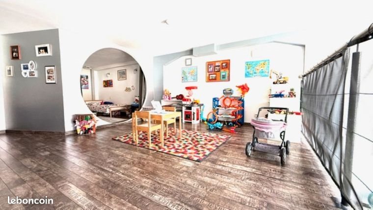 Maison à louer, 147m², Saint-Julien-les-Villas