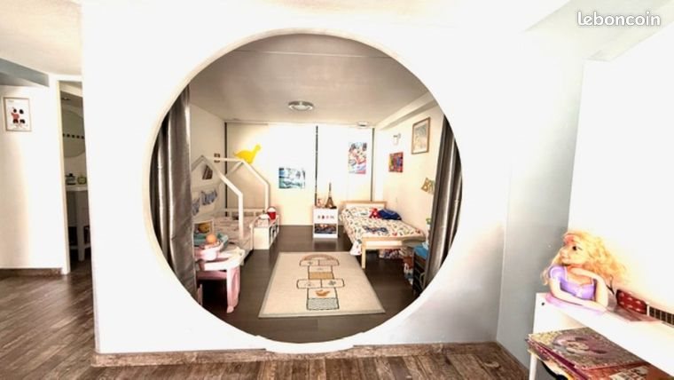 Maison à louer, 147m², Saint-Julien-les-Villas