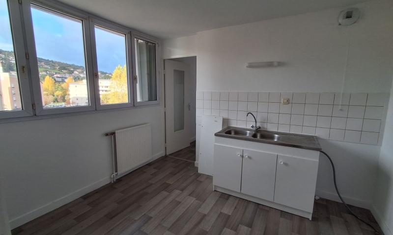 Appartement à louer, 67m², Unieux