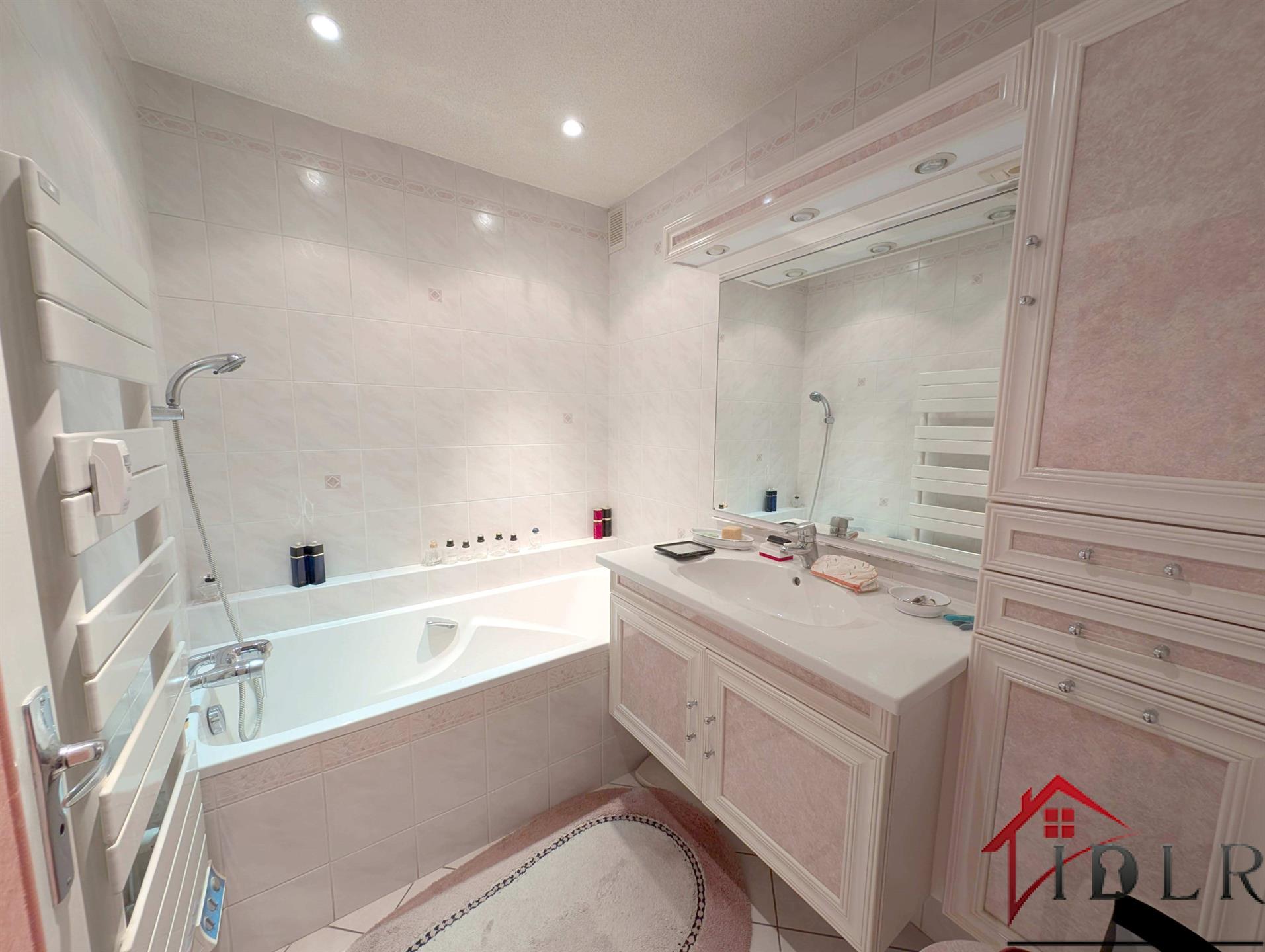 Appartement à vendre, 65m², Oyonnax