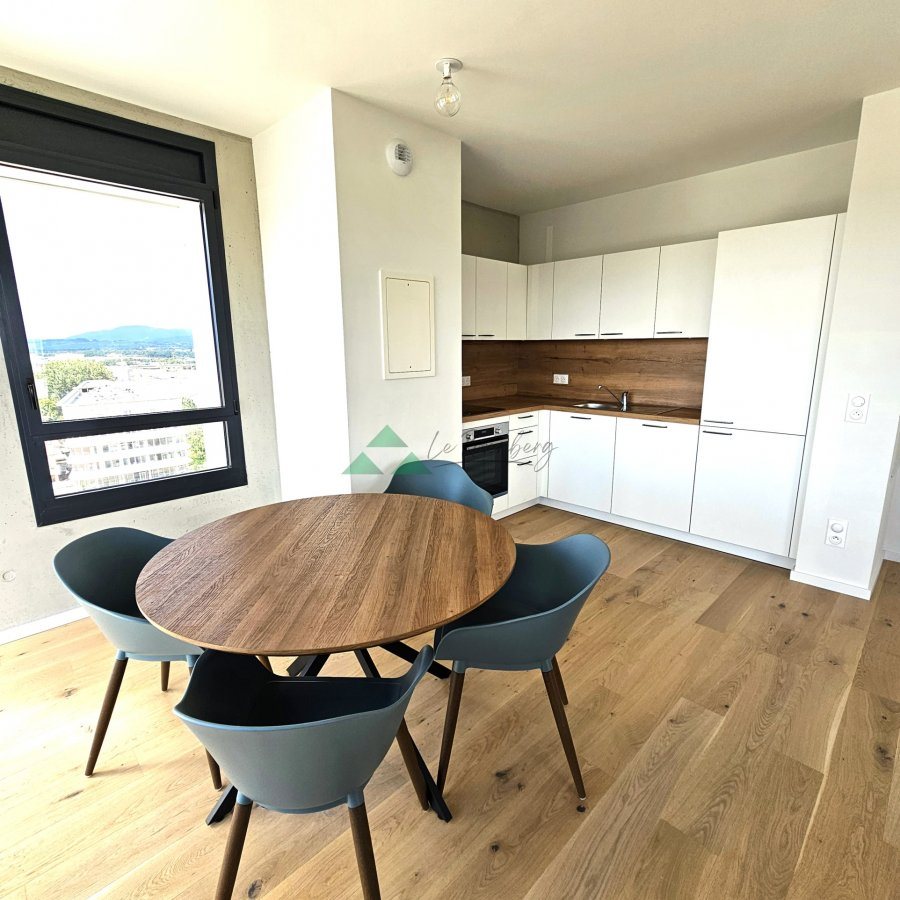 Appartement à louer, 67m², Huningue