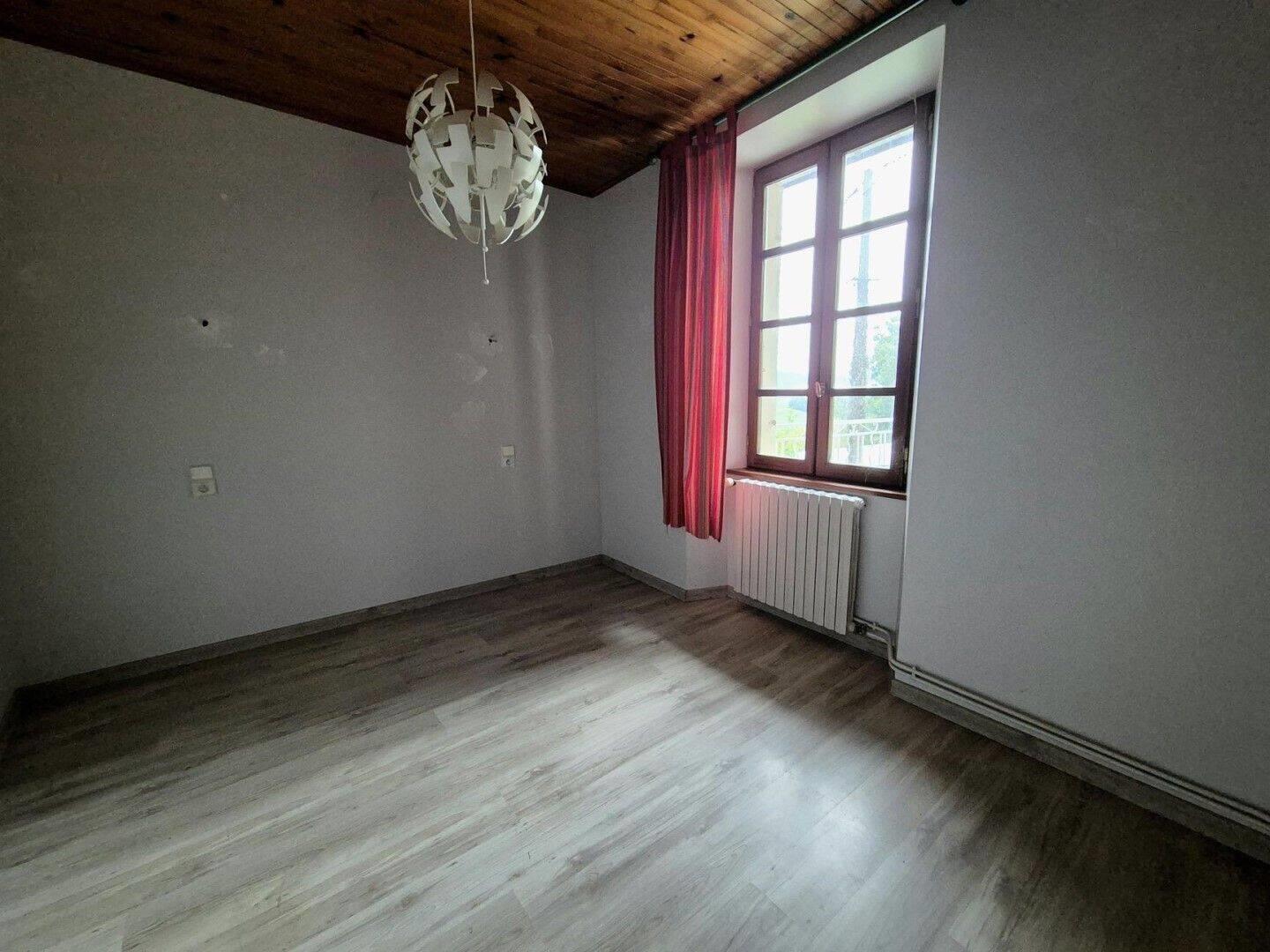 Maison à louer, 102m², Saint-Pierre-d'Alvey