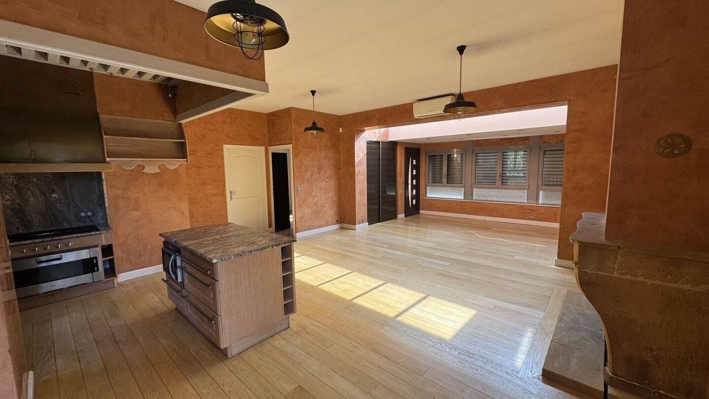 Maison à louer, 146m², Lyon 9ème